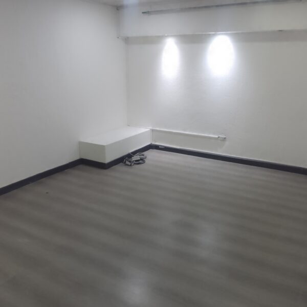Arriendo local Barrio Carvaja - Imagen 13